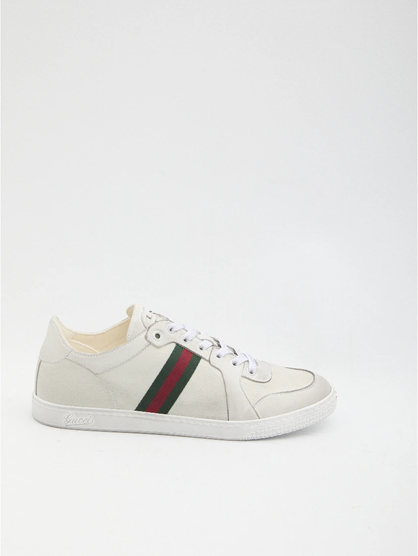Stretch sneakers