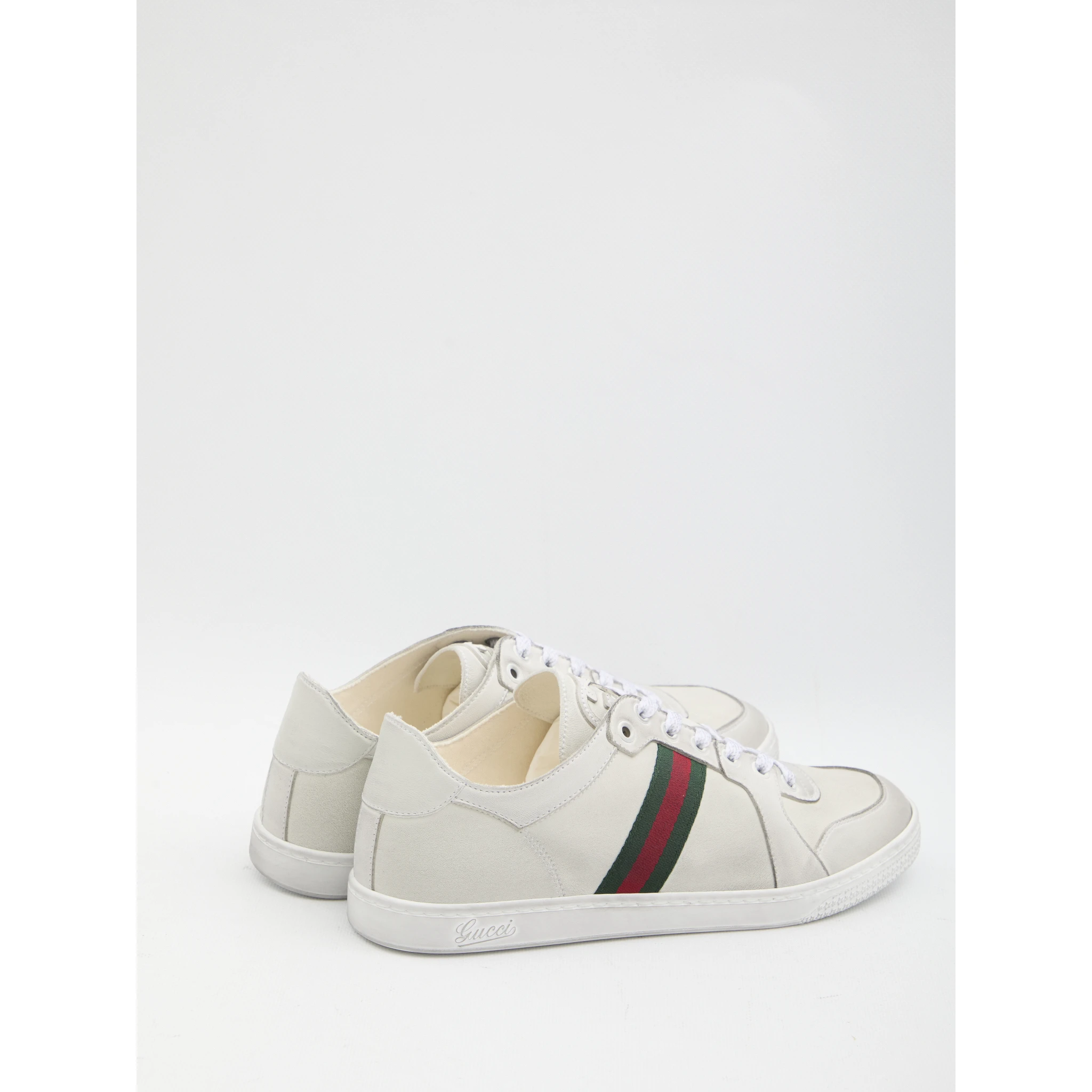 Stretch sneakers