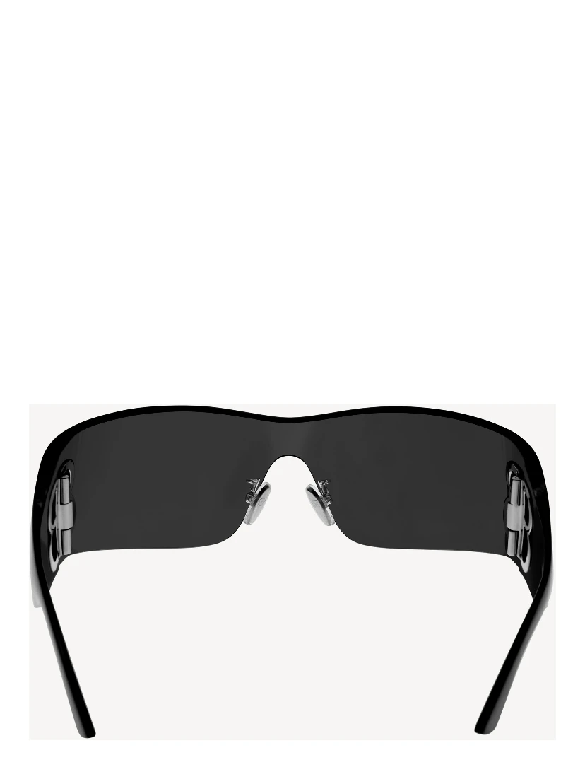 "Bossy Mask" sunglasses