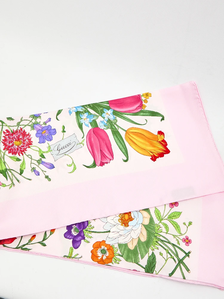 Printed silk twill carré alternative