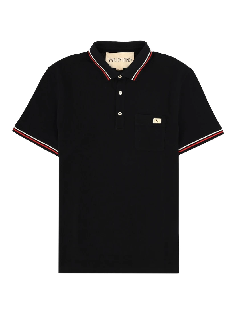 POLO CON PATCH LOGO