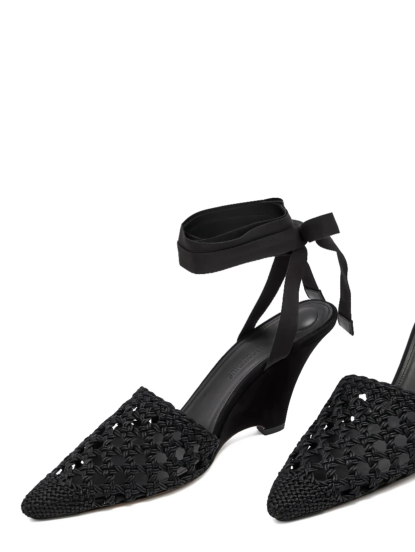 JACQUEMUS Flat shoes Black