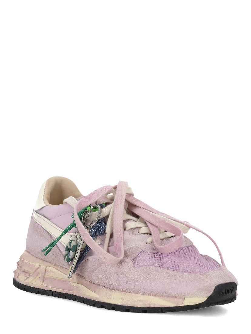 أحذية رياضية من أوتري