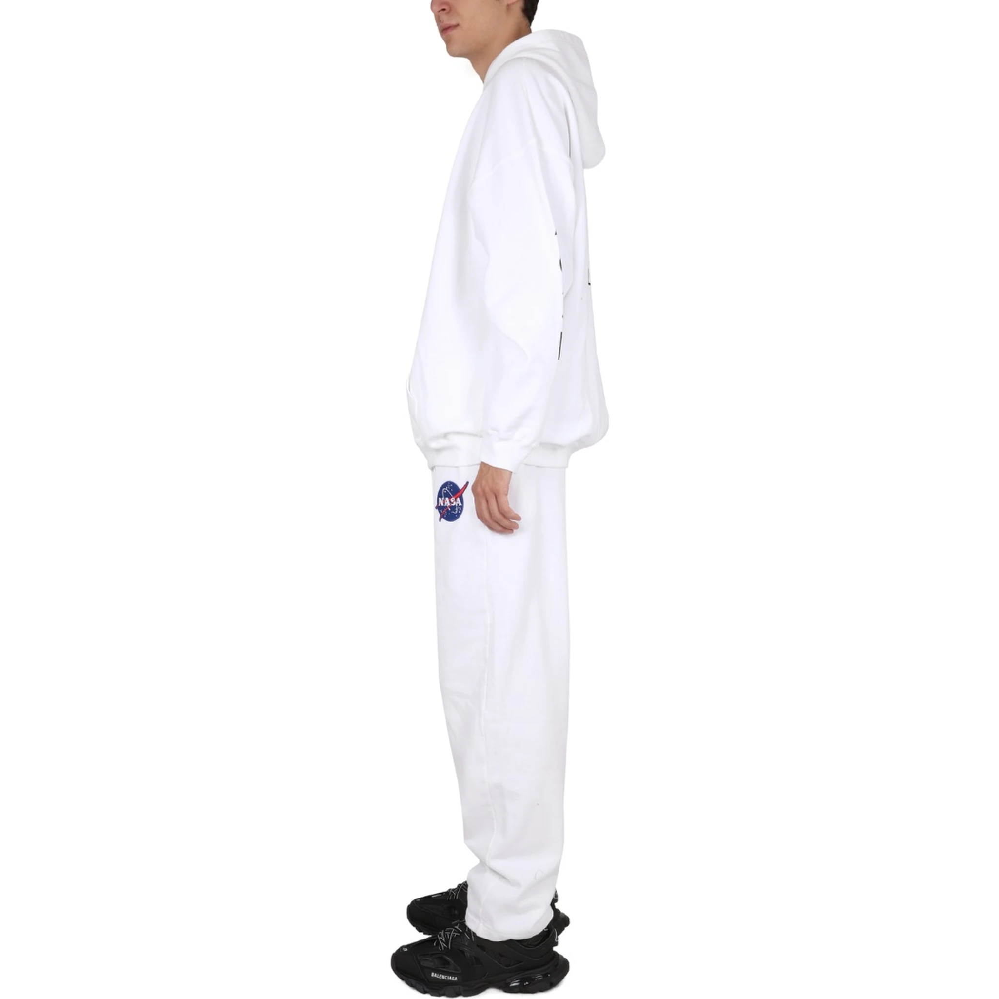 PANTALONE JOGGER CON PATCH