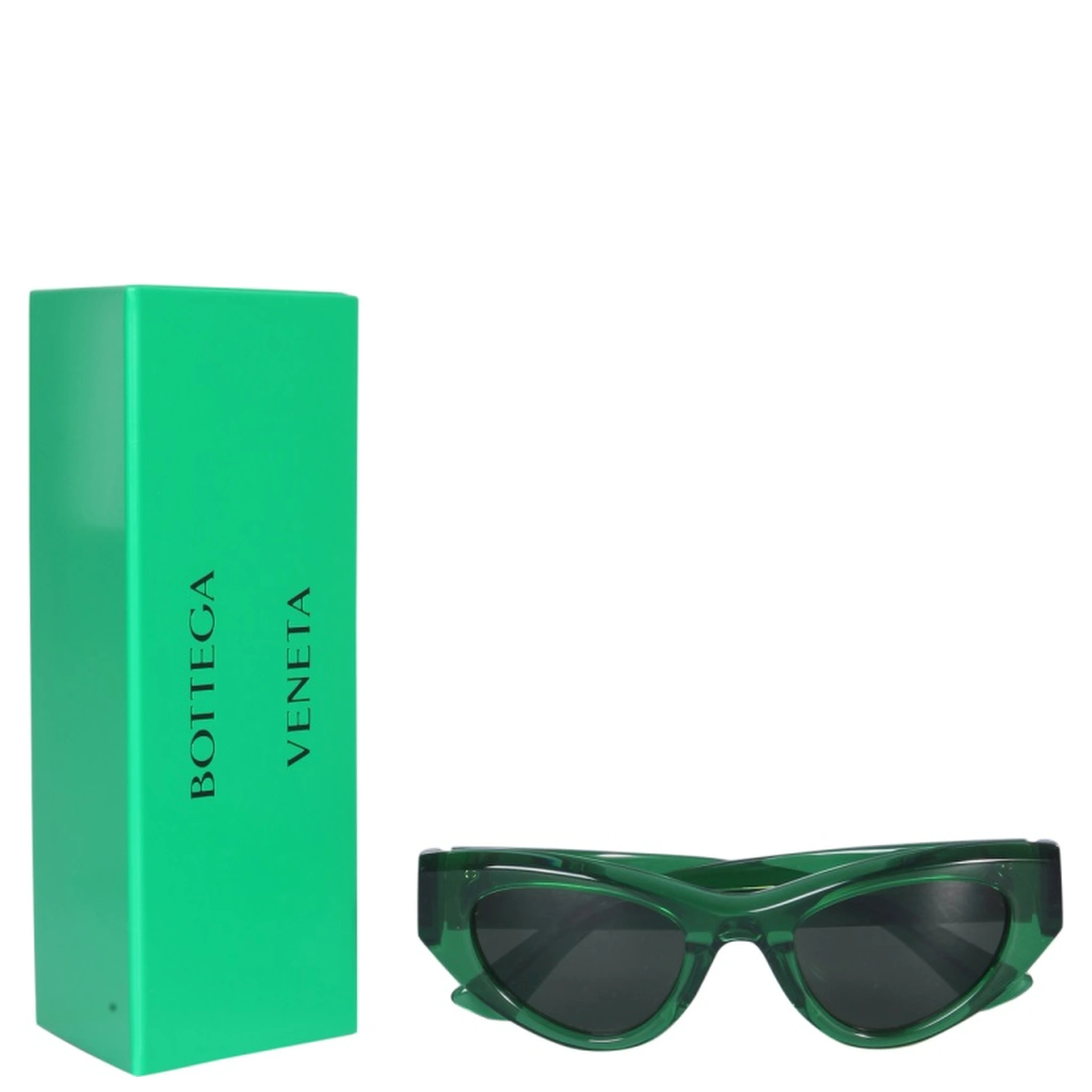 CAT-EYE SUNGLASSES