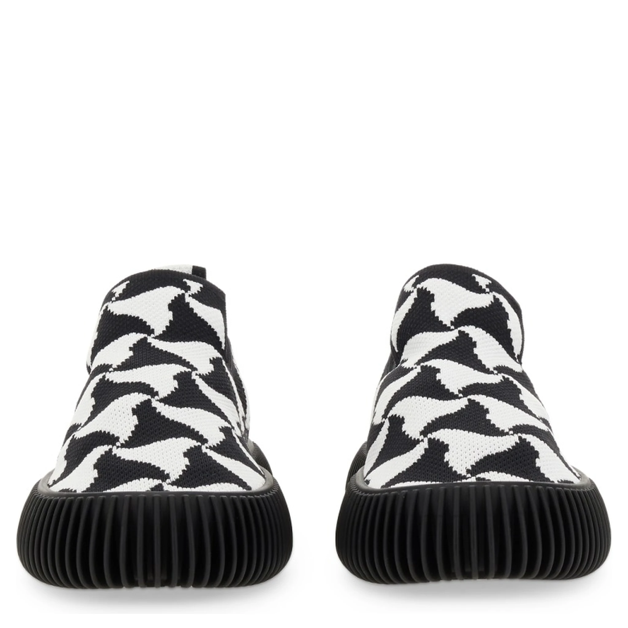 KNIT SLIP-ON SNEAKER