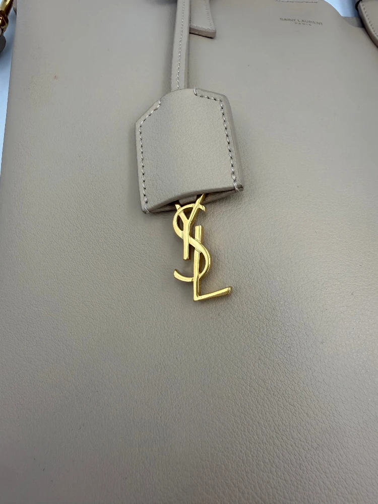SAINT LAURENT SHOPPING Beige Bag alternative
