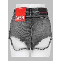 SHORTS IN DENIM CON ORLI SFRANGIATI