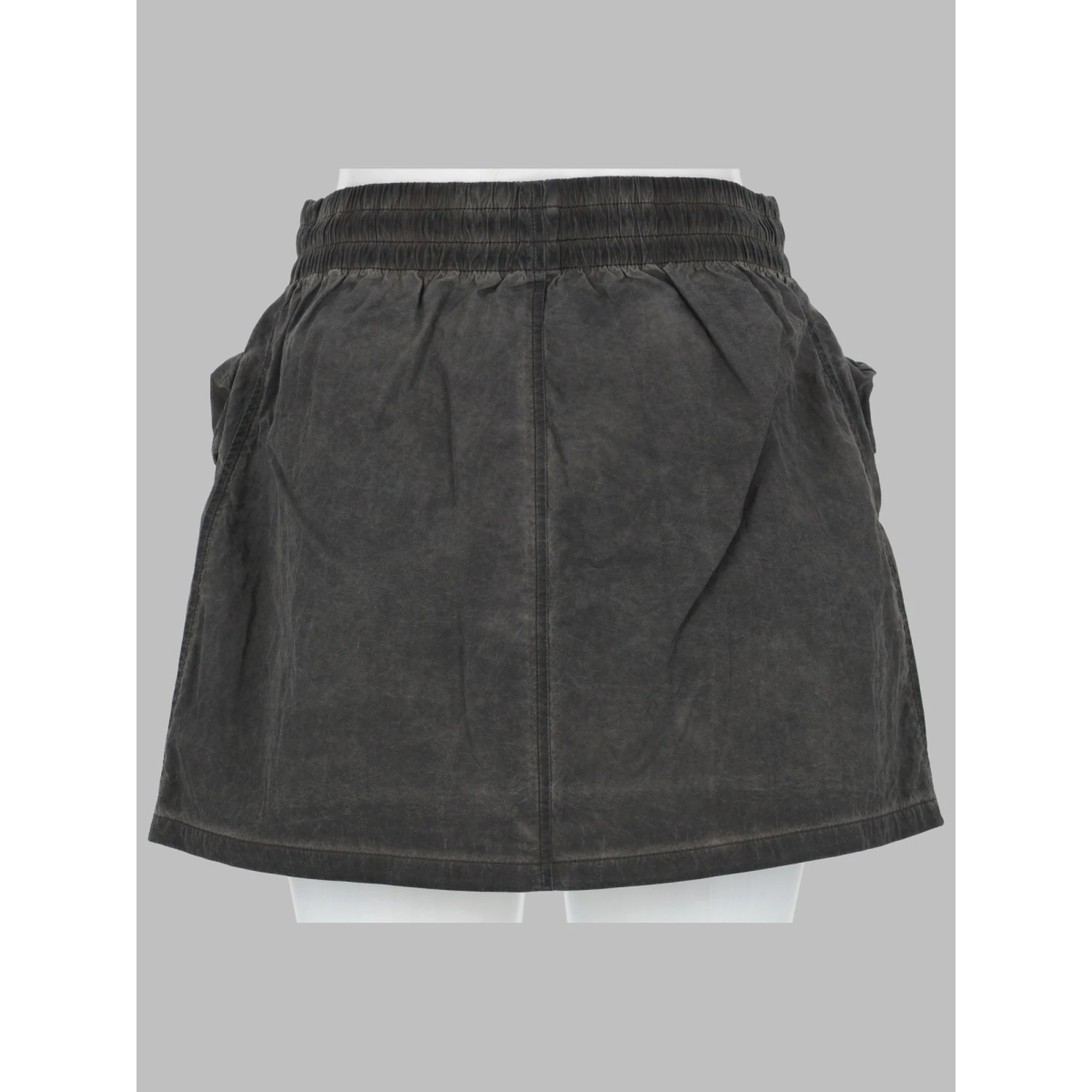 MINIGONNA IN NYLON CON MAXI TASCHE