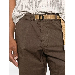 بنطال رملي أبيض