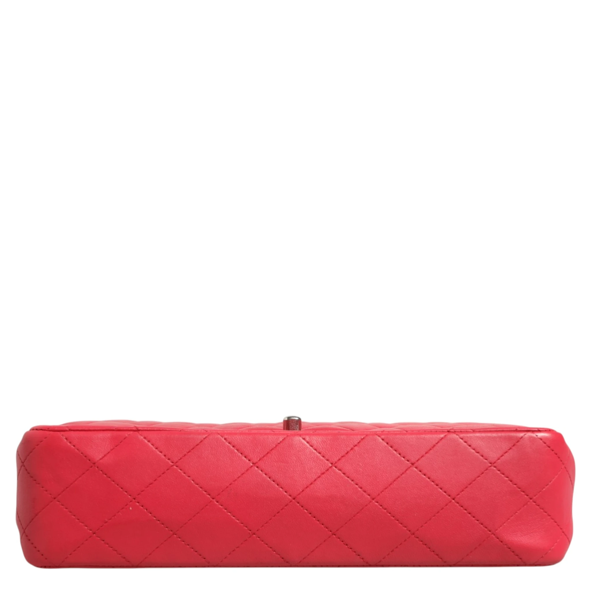 Classic 25 Medium Flap Bag