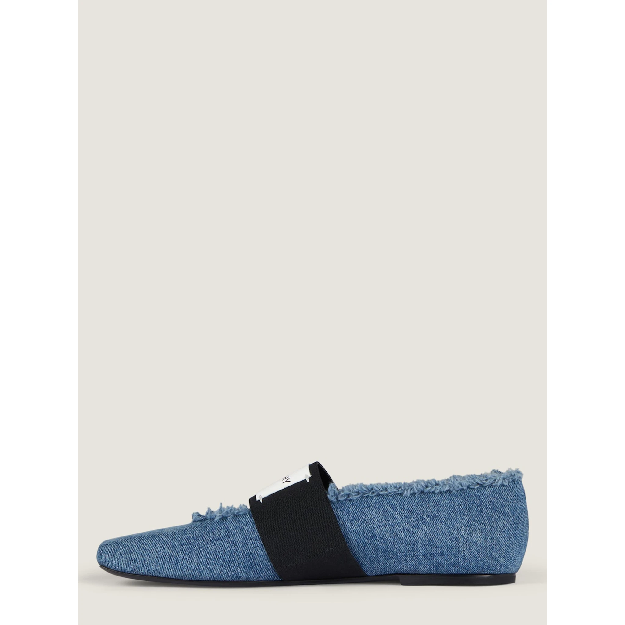 Givenchy Flat shoes