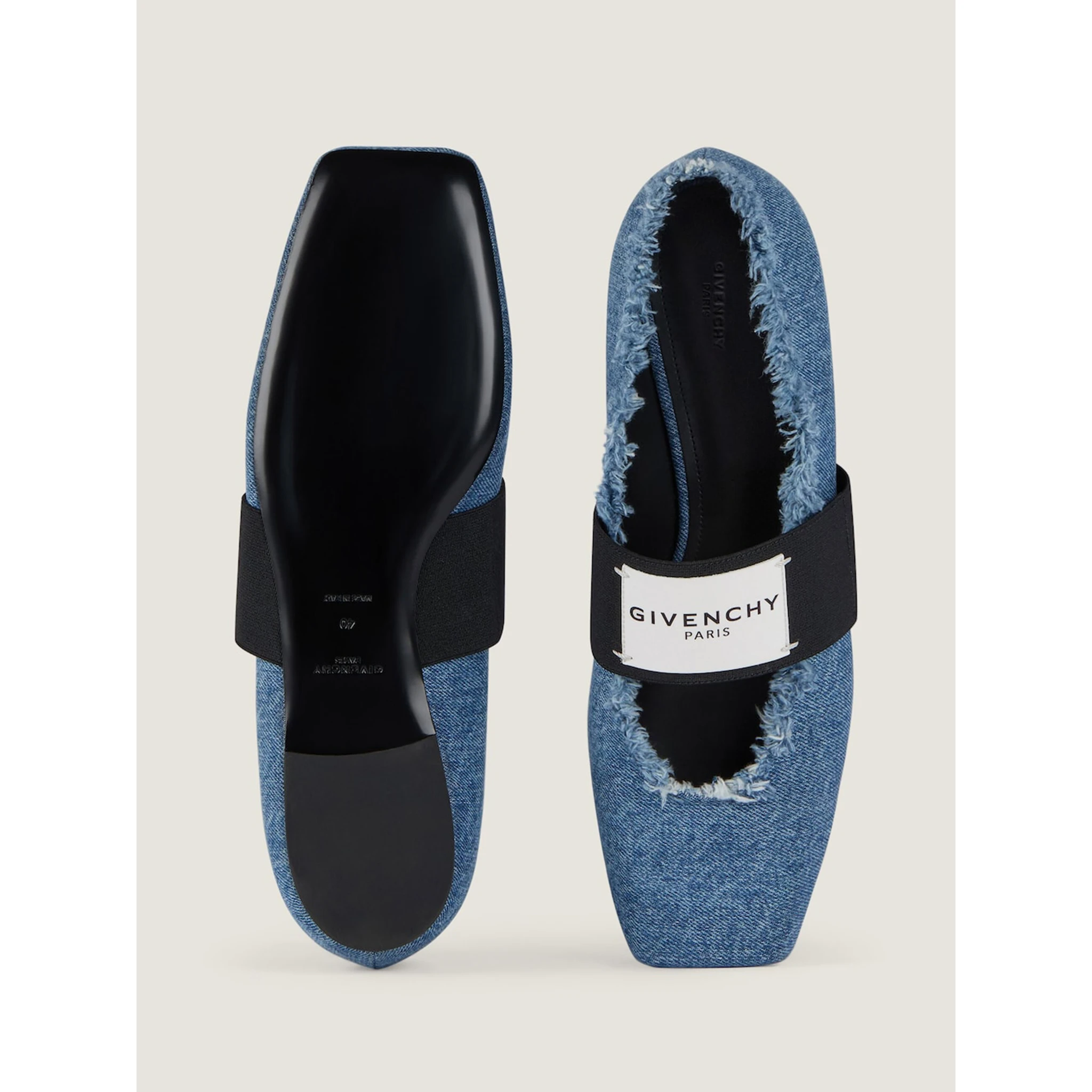 Givenchy Flat shoes